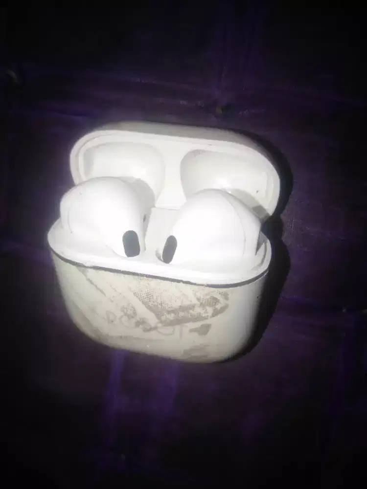 Headset tws merk robot