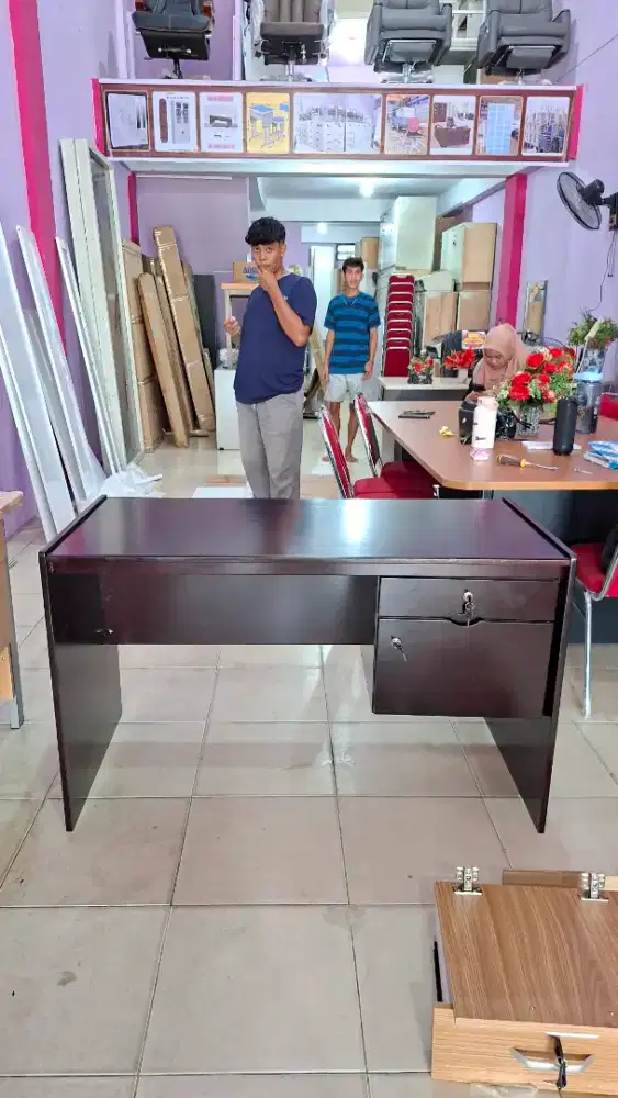 MEJA KANTOR KAYU 1/2 BIRO