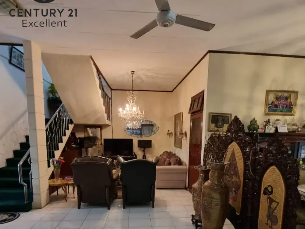 DIJUAL RUMAH ASRI DI Jl CIOMAS KEBAYORAN BARU, JAKARTA SELATAN