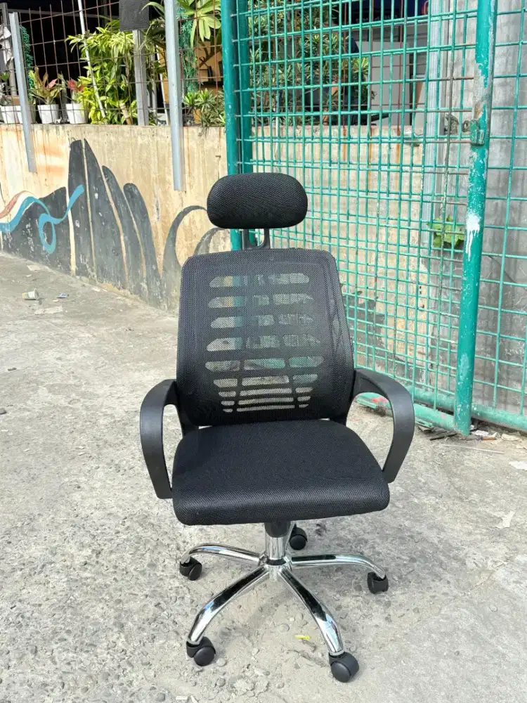 KURSI KANTOR PUTAR