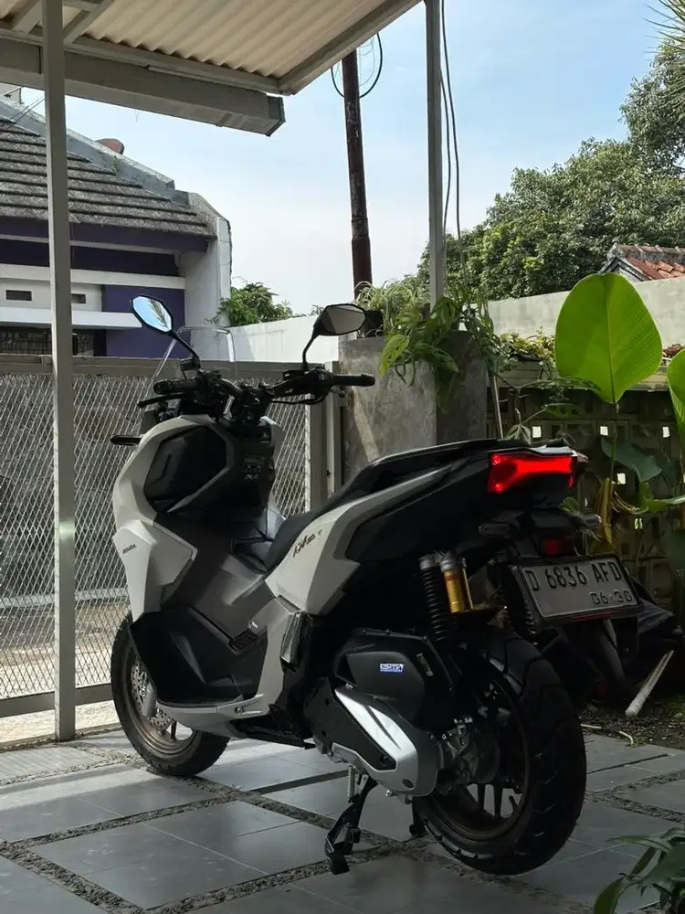 Honda ADV 160 ABS KM 400 TAHUN 2025