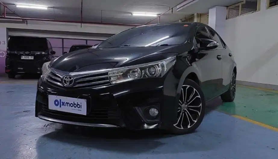TDP 8,JT Toyota Corolla Altis 1.8 V Bensin-AT Hitam 2016
