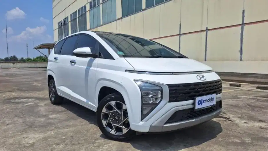 DP RENDAH Hyundai Stargazer 1.5 Prime Bensin-AT 2022 HFY B