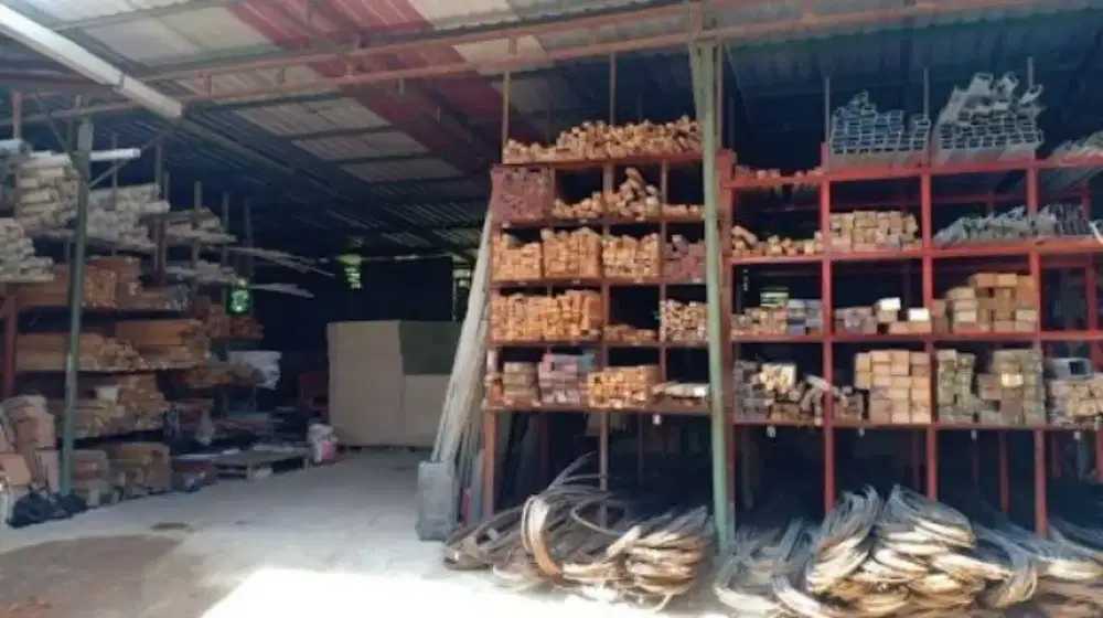 LOWONGAN KERJA ADMIN & SALES WANITA
