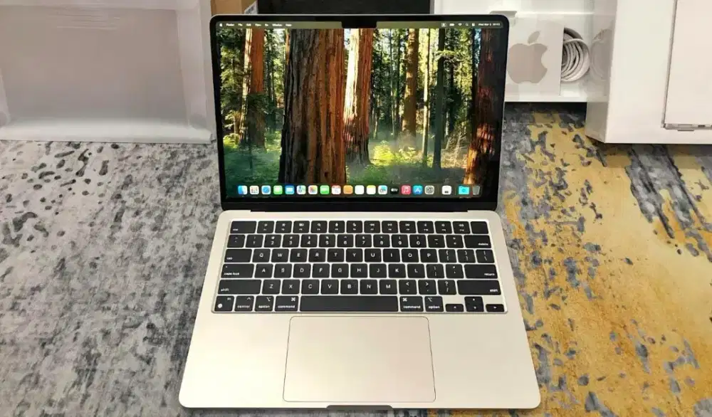 Macbook Air 13 Inch 16/256