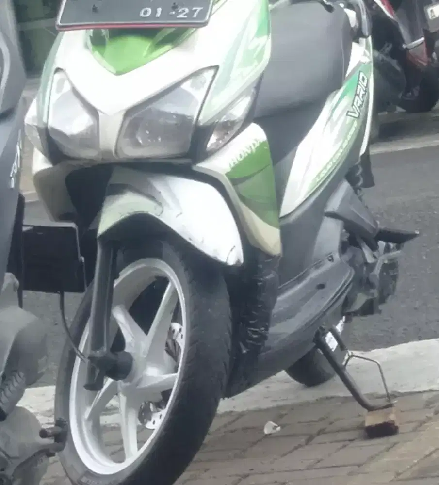 Dijual motor kesayangan Vario 2012