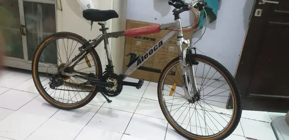 Sepeda gunung merek Aleoka