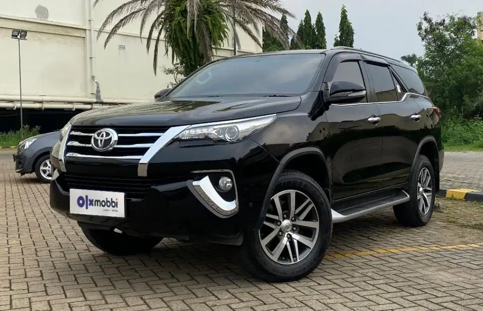 TDP 15JT Toyota Fortuner 2.4 4x2 VRZ Solar-AT Hitam 2016