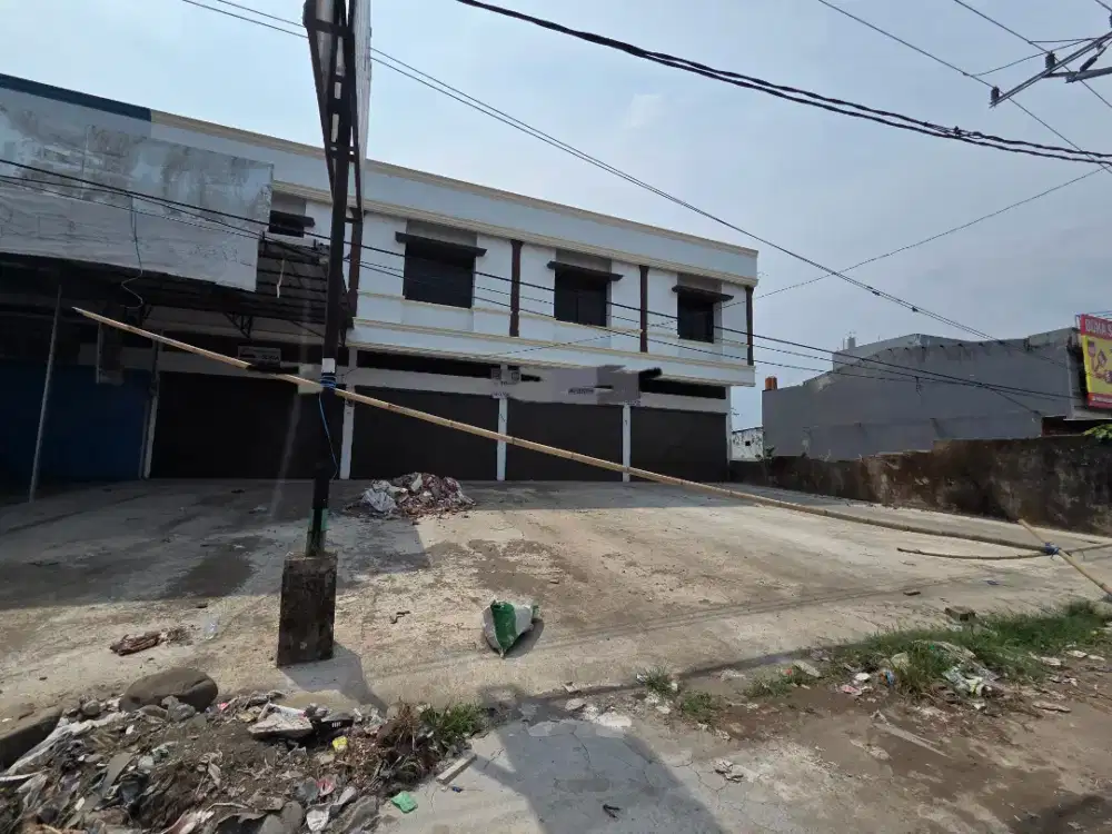Disewakan ruko 3 unit dempet..luas 4.5x21 2lt..parkiran luas..