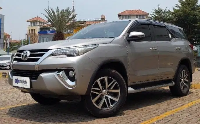 TDP 15JT Toyota Fortuner 2.4 4x2 VRZ Solar-AT Silver 2017