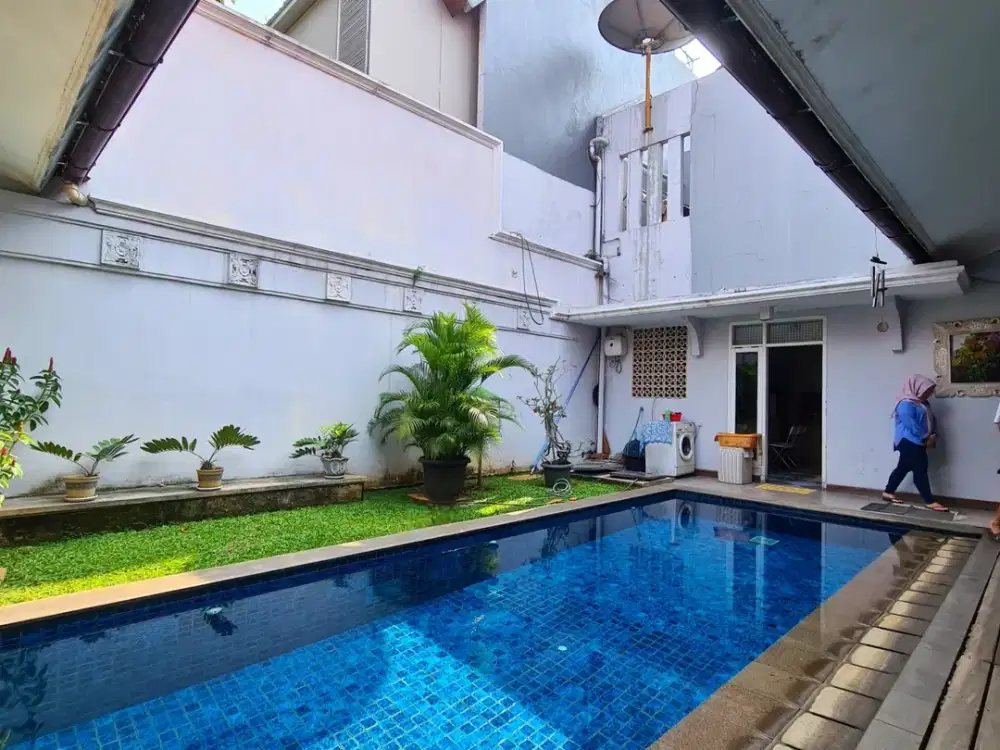 Rumah Dijual Cipete Utara. Dekat Tol. Jalan Depan Lebar. NEGO sd DEAL