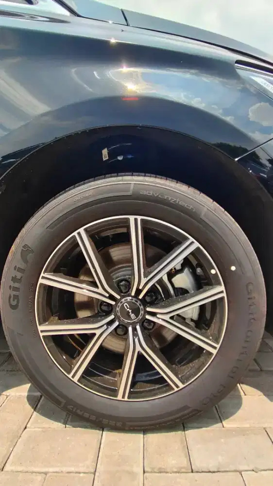 BYD M6 STANDAR (2025)