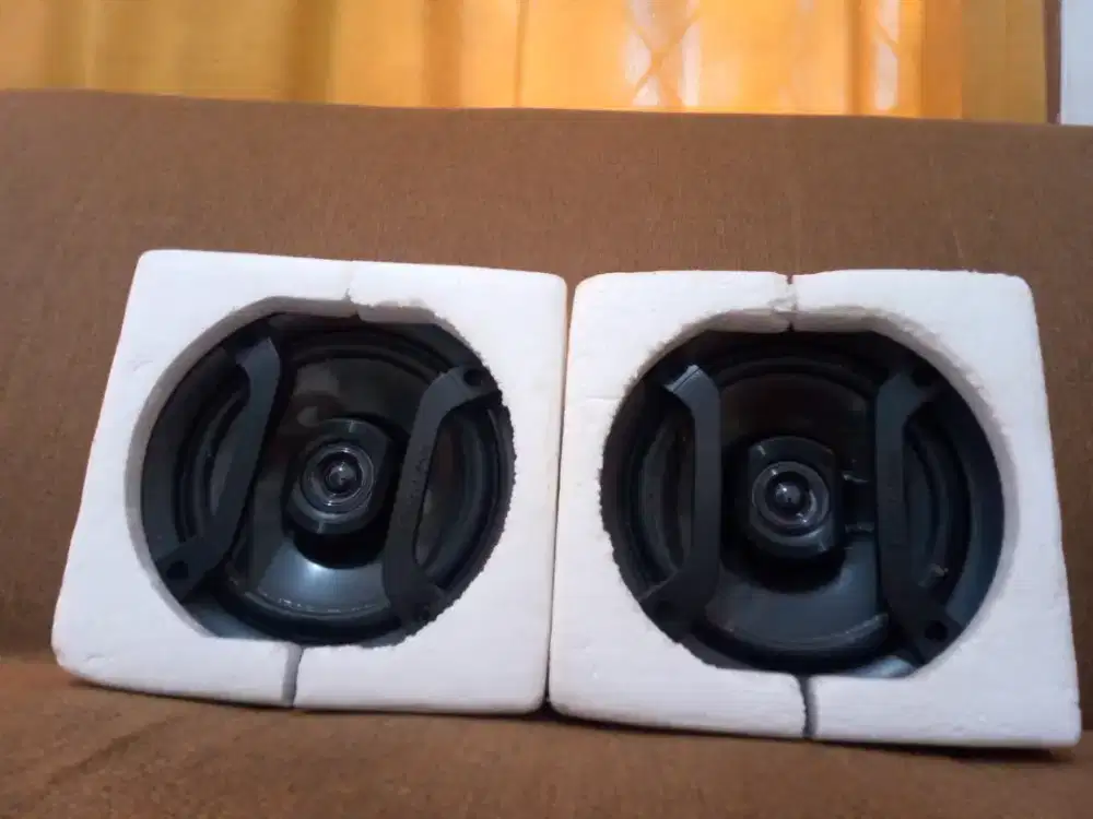 Pioneer speaker mobil 6 inci