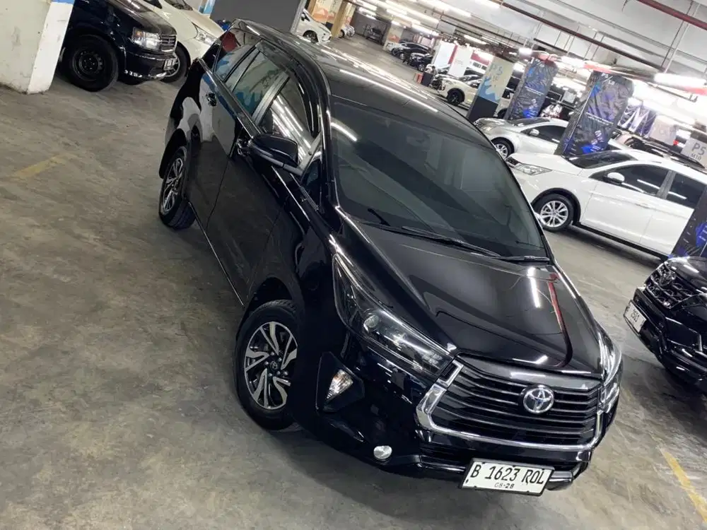 LOW KM!!Toyota Innova G Diesel AT 2023 Upgrade V