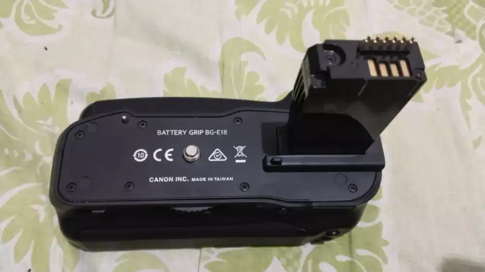 Battery grip BG-E18 canon original