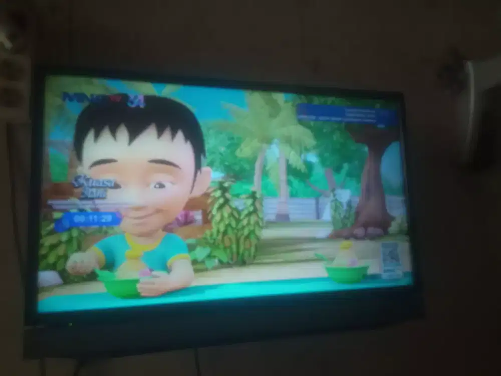 Tv led 29 inch toshiba+stb normal siap tonton nego tipis