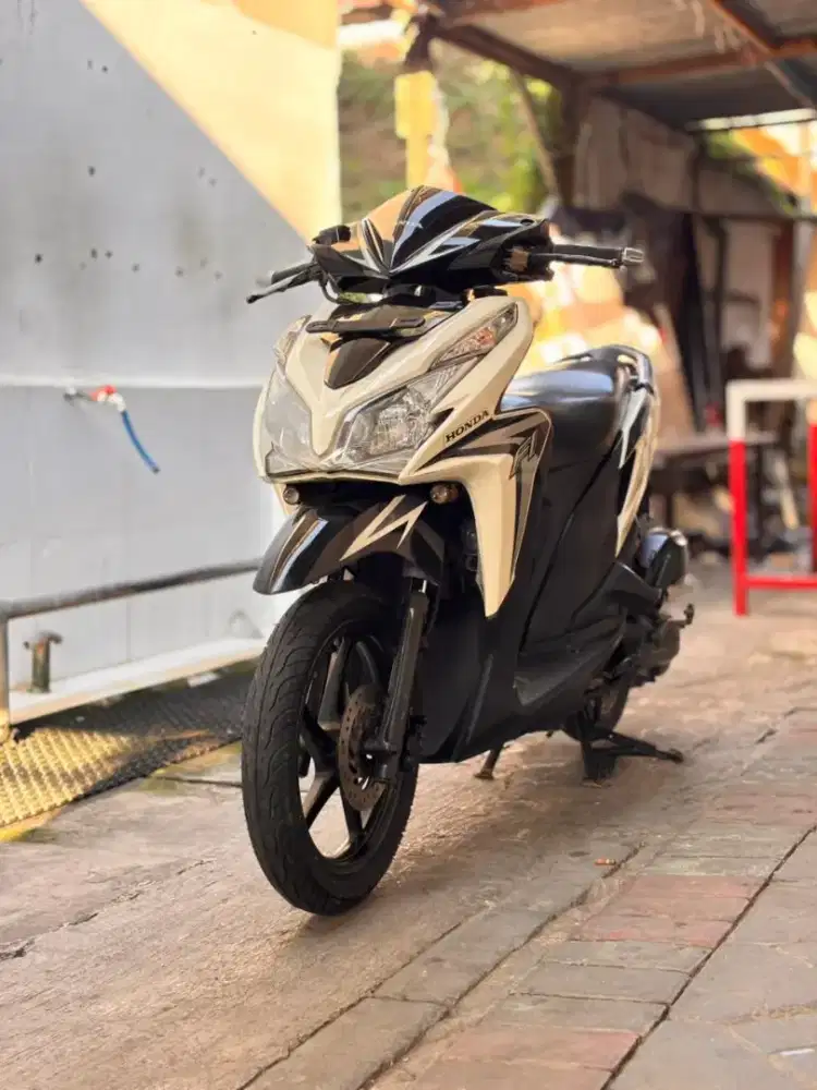 VARIO KZR 125 2012