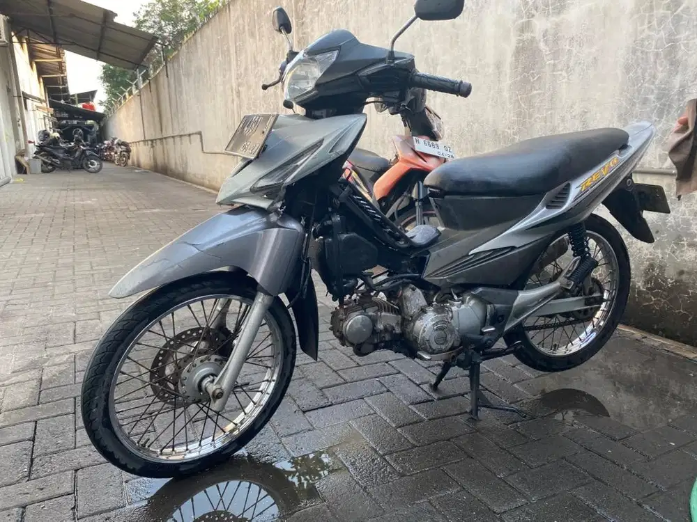 Dijual Cepat! Revo 2007 mesin normal & siap pakai