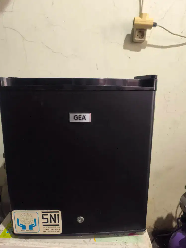 Kulkas mini freezer mini untuk aparment