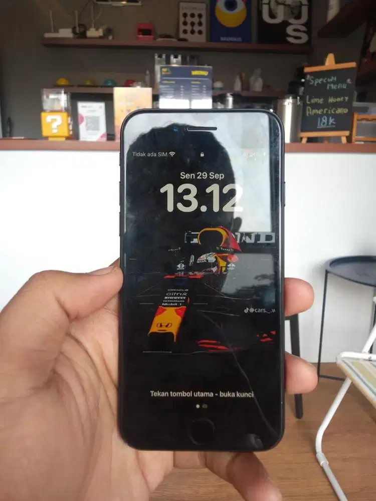 Jual iphone SE 2 2020 64gb