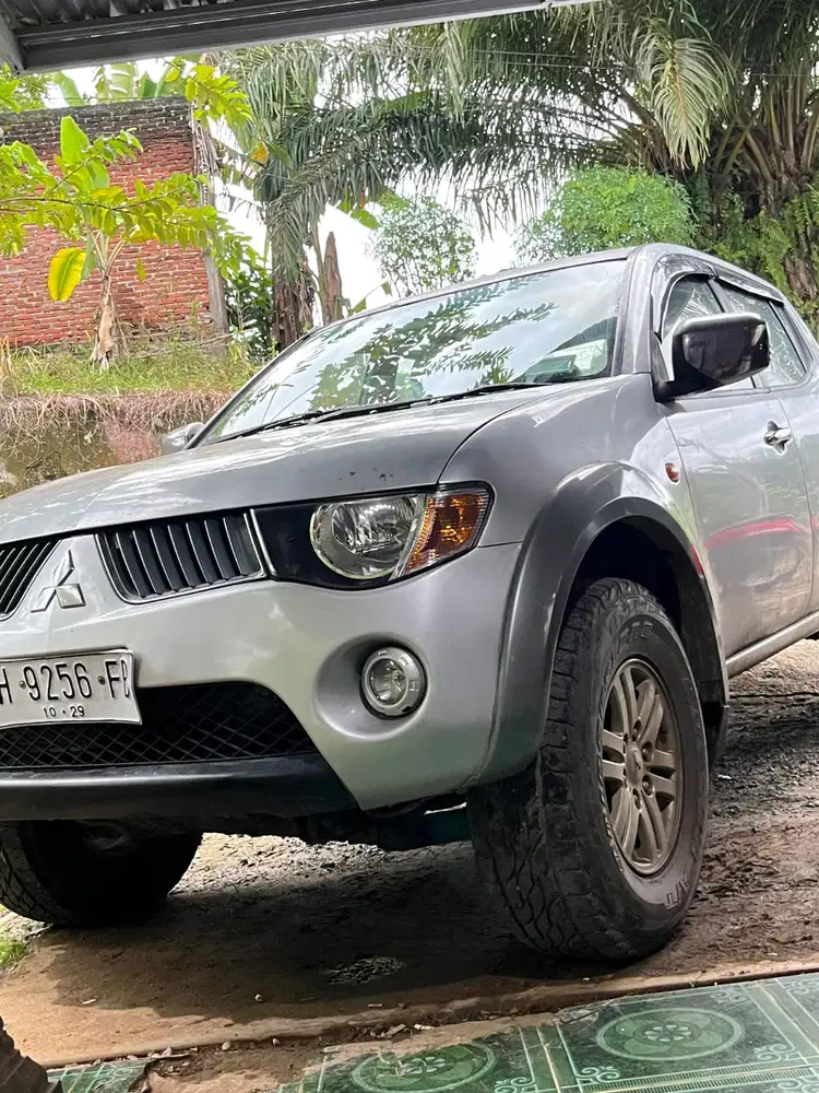 Mitsubishi L200 Strada 2008 Bensin