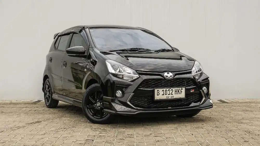 Toyota Agya GR 1.2 AT 2022 hitam metalik