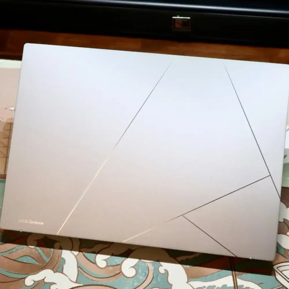 Laptop Asus ZenBook 14 OLED