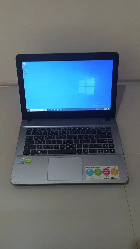 asus vivobook x441U i3 gen 6 double vga nvidia 2gb