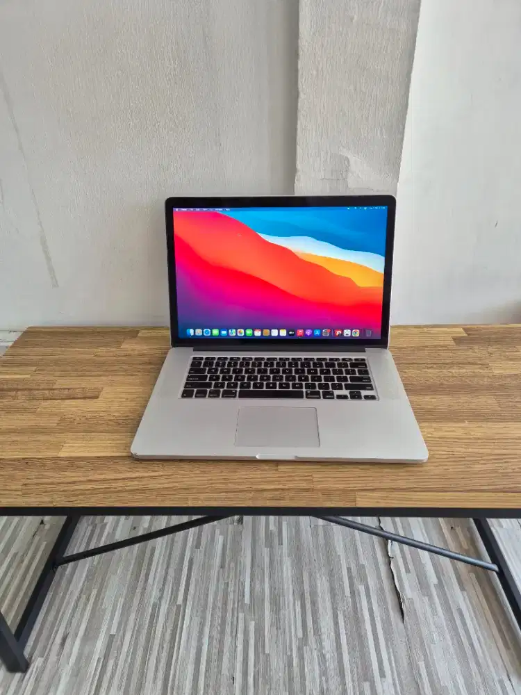 Macbook Retina 2015 15 inch Core i7 Ram 16GB SSD 256GB