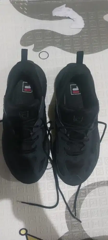 Super mulus Sepatu Running FILA ORIGINAL SECOND Fila Mars2 size 42