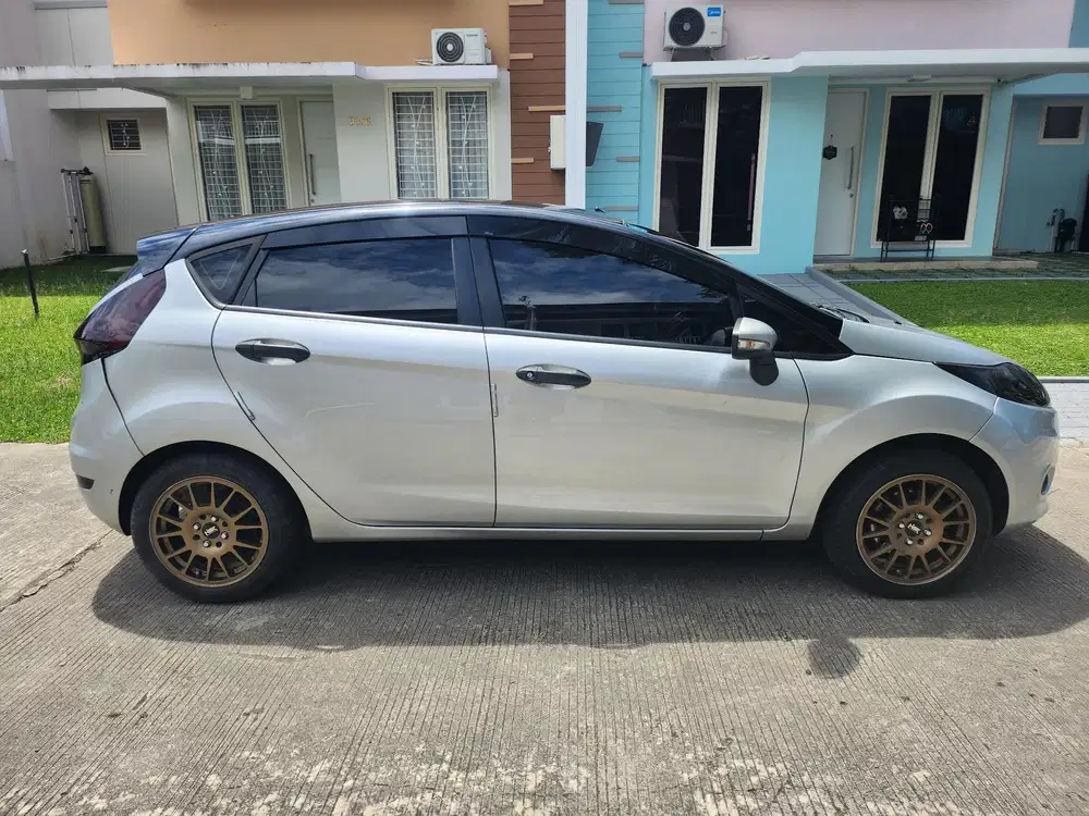 Ford Fiesta 2011 Bensin
