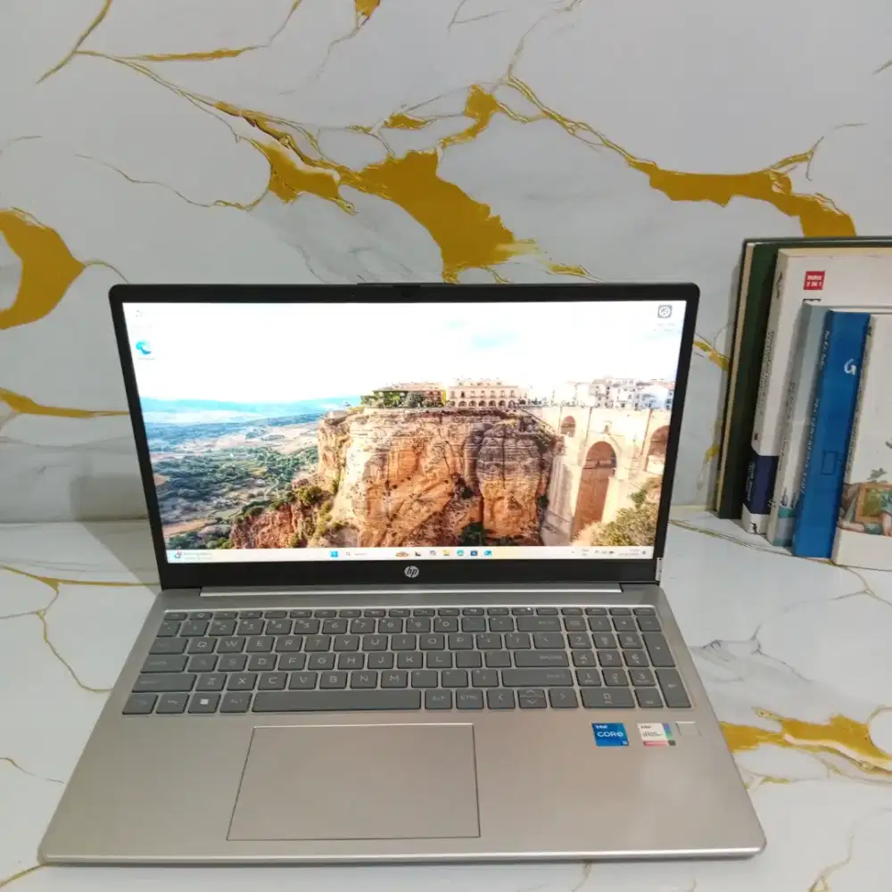 HP Laptop 15 Intel i5 gen 13 8/256 Gb