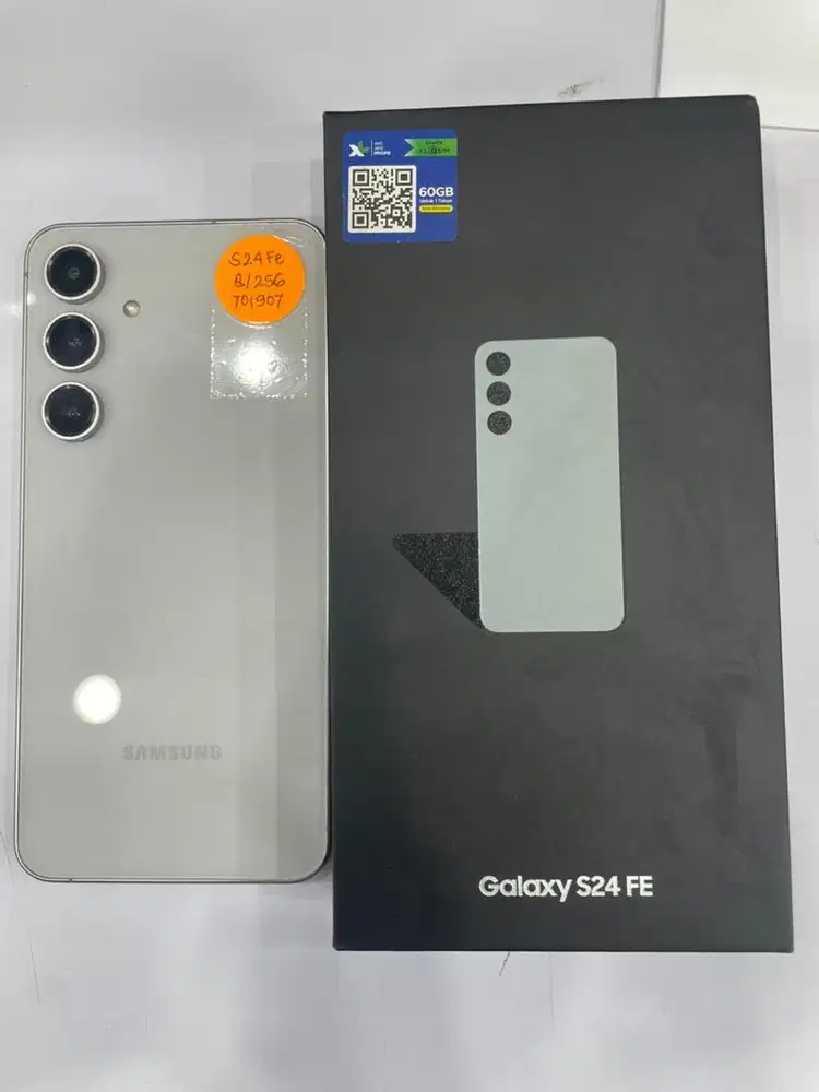 Samsung s24 fe 8/256 like new