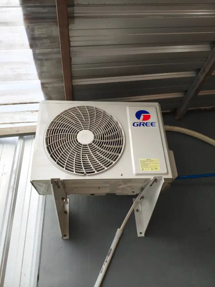AC Gree 1/2 PK masih ada garansi