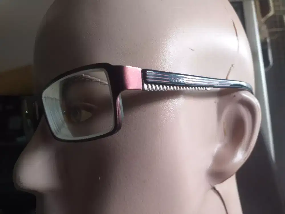 Ideco, frame kacamata