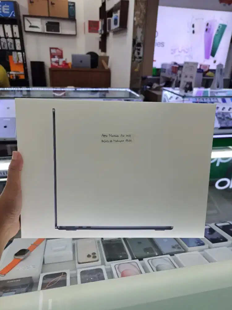 Apple Macbook Air M4 16/256GB SSD Midnight New Segel Box Garansi IBOX