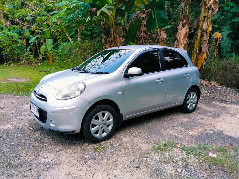 Nissan March 2013 Bensin