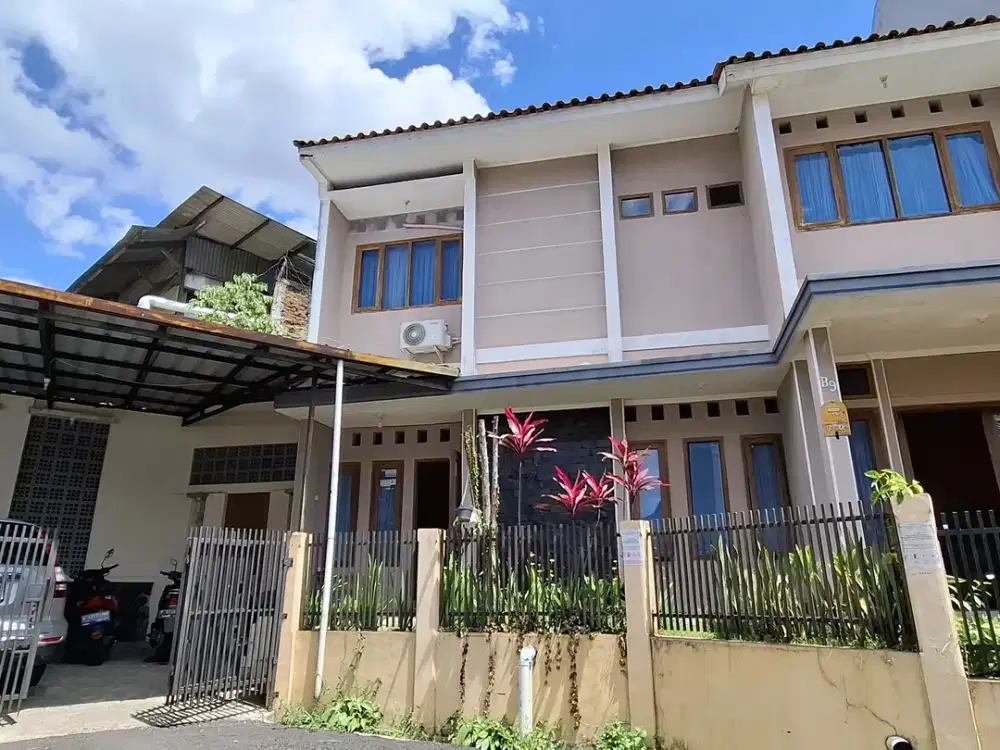 rumah 2 lantai nyaman asri di griya cigadung baru cigadung bandung