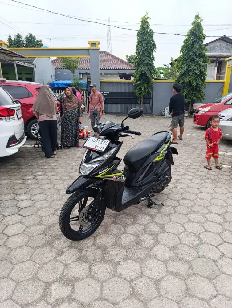 Bissmillah dijual motor Honda beat eco 2018 istimewa