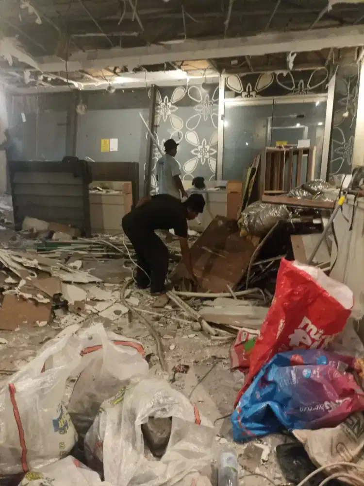 Bongkaran Tenan Mall Nol kembal gedung rumah Harian / borongan bisa