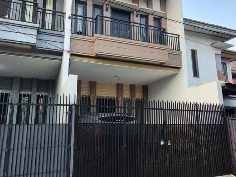 Dijual Cepat Rumah 3 Lantai di Gelong Baru Tomang, Jakarta Barat