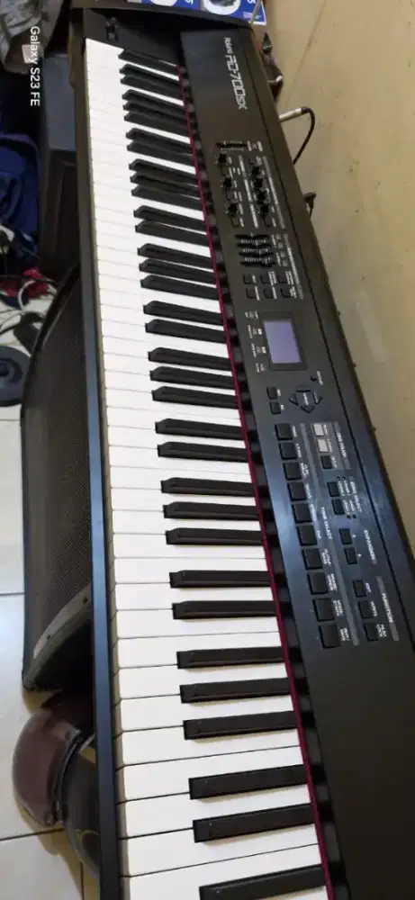 Synthesizer Piano Roland RD 700 SX