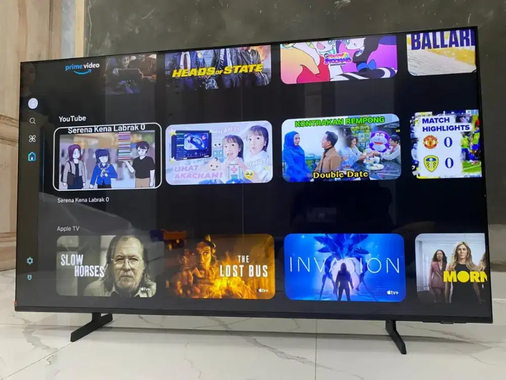 Samsung Smart TV Crystal UHD U8500 hanya di unboxing saja