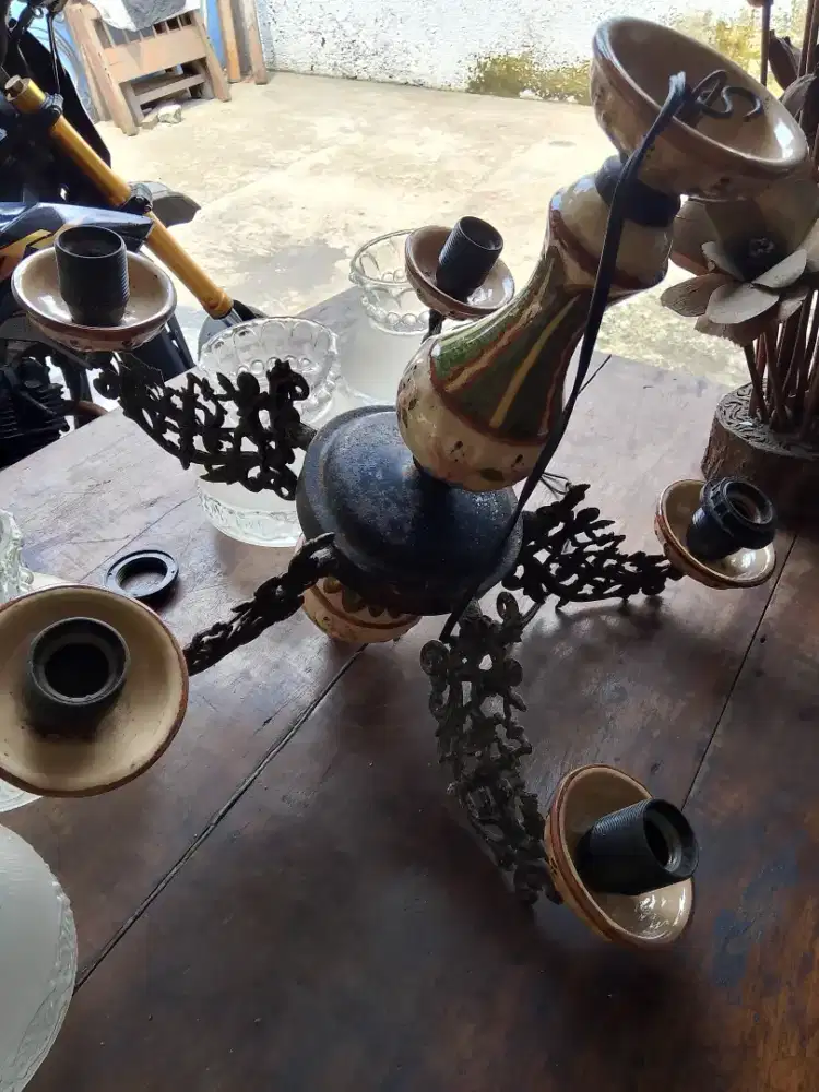 Lampu gantung lima cabang