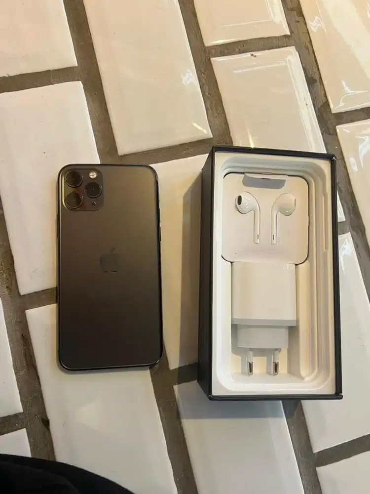 iphone 11 pro max 256gb baru aman sentosa