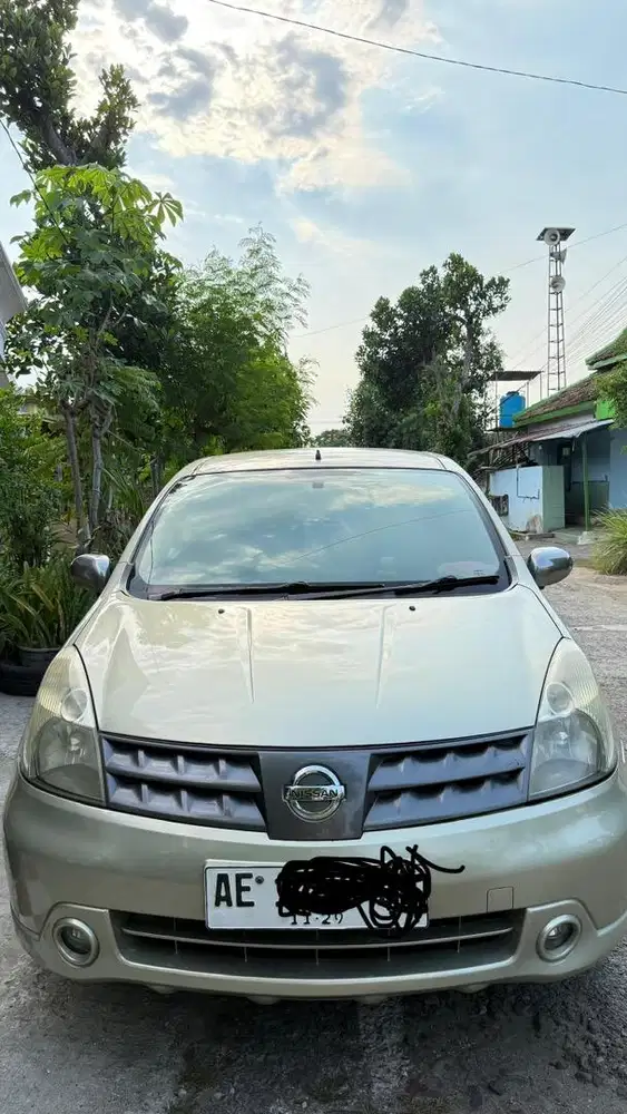 Nissan Grand Livina 1.5 SV MT