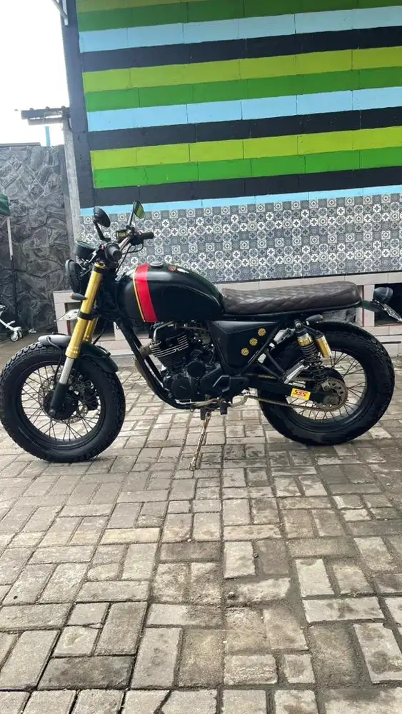 Jual motor custom basic scorpio 15.000.000 Nego