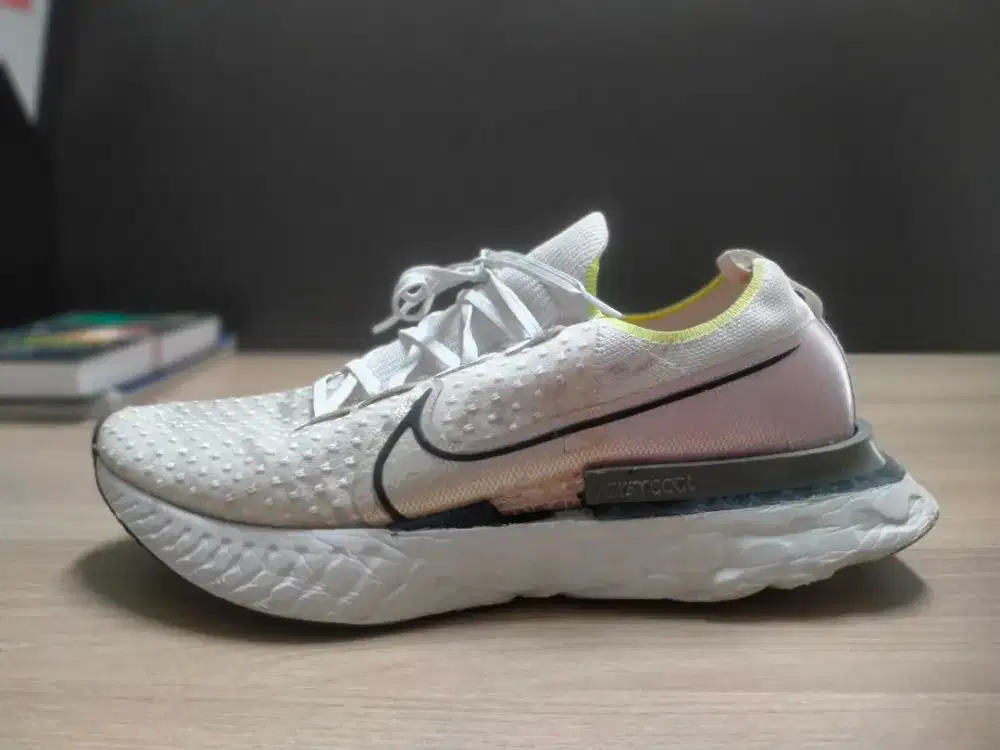 Sepatu nike & adi