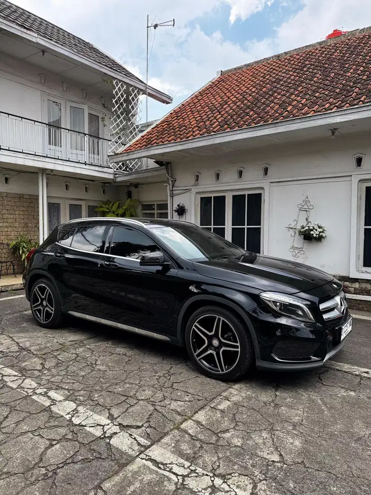 Mercedes-Benz GLA200 2014 Bensin