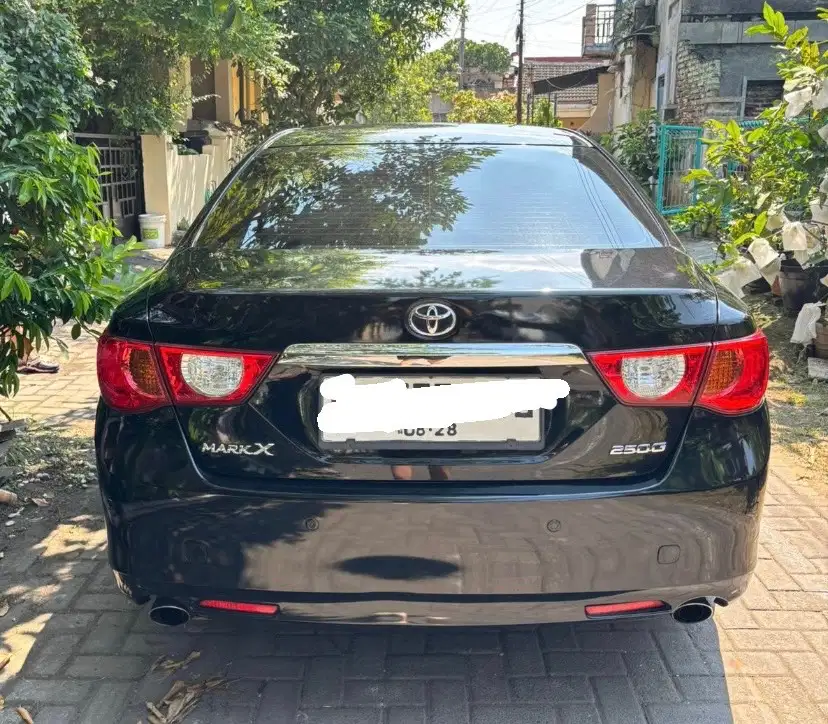 Toyota mark x CBU low km semarang